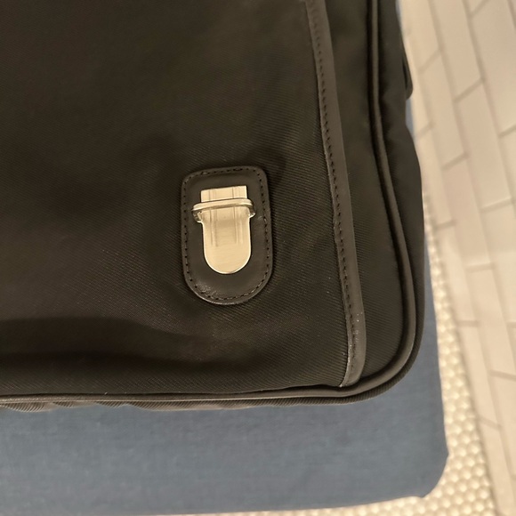 COACH, NWOT. Black smooth leather. Men’s computer bag with shoulder strap. - Picture 13 of 15